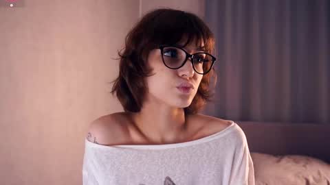 Thea online show from 11.21.25