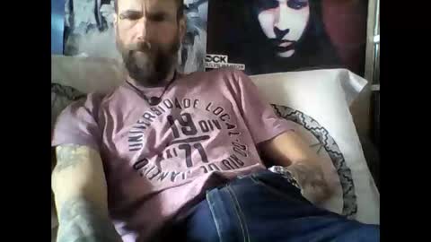 Snapshot of oedipe666 chatting on 04.21.26 oedipe666cam online show from 04.21.26
