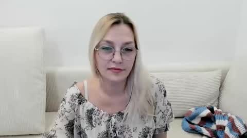 Snapshot of oeigesmik chatting on 03.28.26 oeigesmik online show from 03.28.26