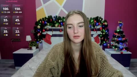 Snapshot of ofeliamirta chatting on 12.17.24 ofelia mirta online show from 12.17.24