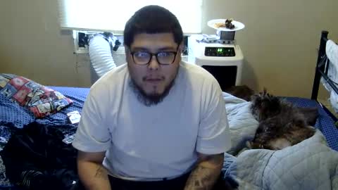 Snapshot of oflores77 chatting on 10.01.25 oscar flores online show from 10.01.25