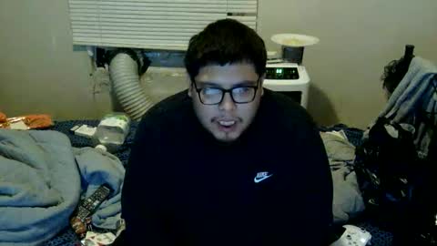 Snapshot of oflores77 chatting on 10.16.25 oscar flores online show from 10.16.25