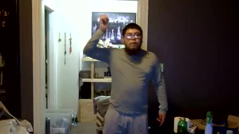 Snapshot of oflores77 chatting on 05.04.26 oscar flores online show from 05.04.26