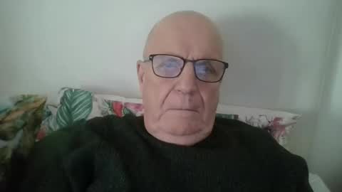 Snapshot of oggi95 chatting on 01.13.25 oggi95 online show from 01.13.25