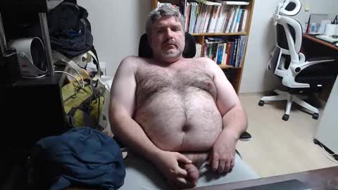 Snapshot of ogre57 chatting on 04.20.26 Woman message me men do not make demands and dont ask for pm only ladies. online show from 04.20.26