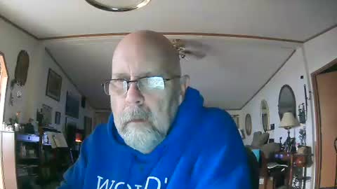 Snapshot of ogusbogus chatting on 11.29.25 Maximus No Mo online show from 11.29.25