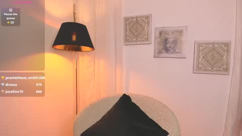  Holly  online show from 02.08.25