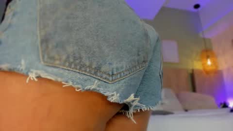 Holly online show from 11.25.25