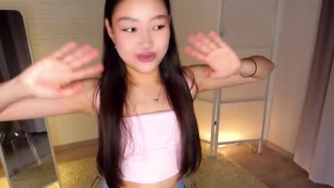Laura online show from 10.21.25