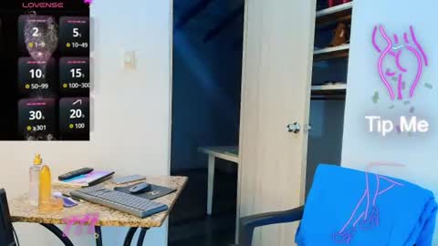 Snapshot of oh_tique chatting on 06.19.26 LU online show from 06.19.26