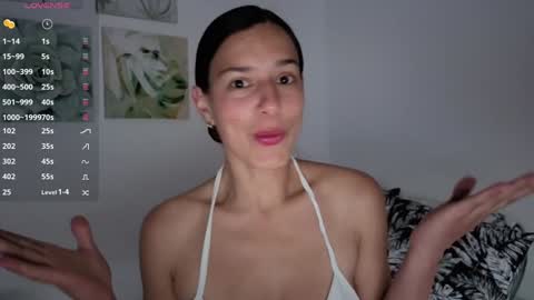 ohanna_ online show from 11.08.25