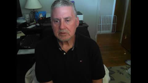 Snapshot of ohfukitsbob chatting on 10.09.25 ohfukitsbob online show from 10.09.25