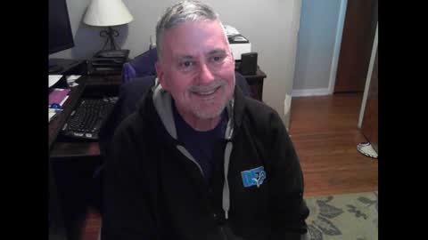 Snapshot of ohfukitsbob chatting on 10.30.25 ohfukitsbob online show from 10.30.25