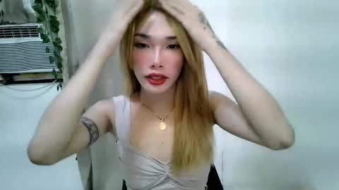 Snapshot of ohmyalessandraxcx chatting on 11.09.25 ohmyalessandraxcx online show from 11.09.25