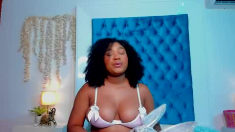 Snapshot of ohrianagibson chatting on 04.23.26 g online show from 04.23.26