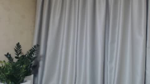 Mari online show from 02.04.25