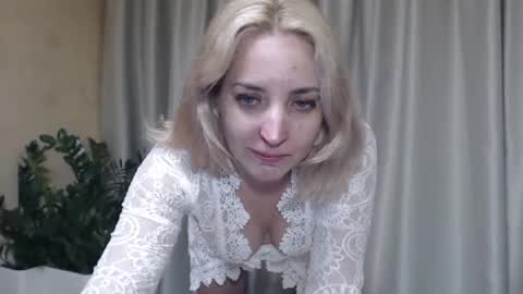 Mari online show from 09.27.25