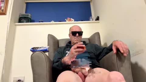 Snapshot of oiljames167 chatting on 09.14.25 oiljames167 online show from 09.14.25