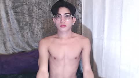 Snapshot of oishi1ii chatting on 01.22.25 OISHI1II online show from 01.22.25