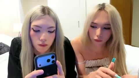 Snapshot of okerriella chatting on 07.05.26 Ami online show from 07.05.26