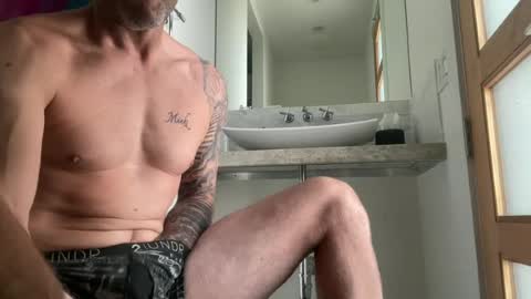Snapshot of oki42 chatting on 06.26.26 oki42 online show from 06.26.26