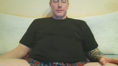 Snapshot of olavdelux chatting on 03.01.26 olavdelux online show from 03.01.26