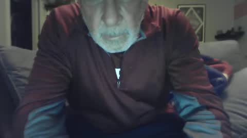 Snapshot of old_bald63 chatting on 01.04.25 old_bald63 online show from 01.04.25