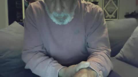 Snapshot of old_bald63 chatting on 04.10.26 old_bald63 online show from 04.10.26
