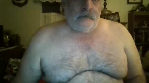 Snapshot of oldcockforyngladies chatting on 02.18.25 oldcockforyngladies online show from 02.18.25