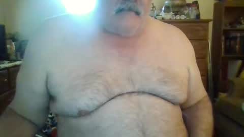 Snapshot of oldcockforyngladies chatting on 02.27.25 oldcockforyngladies online show from 02.27.25