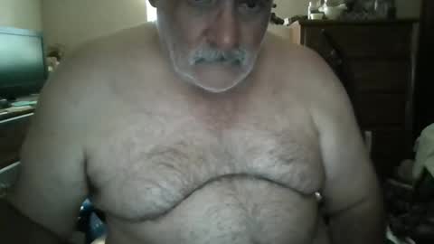 Snapshot of oldcockforyngladies chatting on 10.04.25 oldcockforyngladies online show from 10.04.25