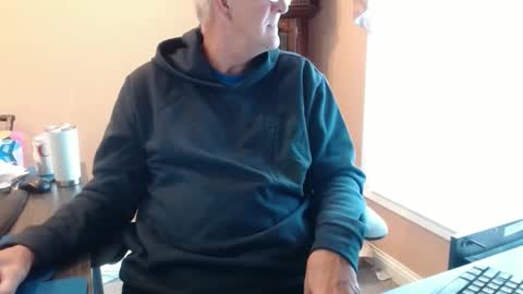 Snapshot of olderandwiser chatting on 01.03.25 Older and Wiser online show from 01.03.25