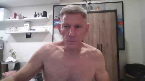 Snapshot of oldgeorge chatting on 09.12.25 George online show from 09.12.25