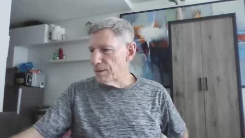 Snapshot of oldgeorge chatting on 09.16.25 George online show from 09.16.25