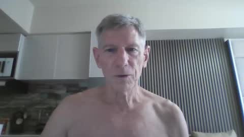 Snapshot of oldgeorge chatting on 11.21.25 George online show from 11.21.25