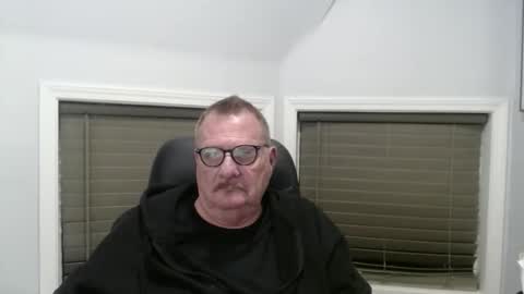 Snapshot of oldguybigd chatting on 04.19.26 oldguybigd online show from 04.19.26