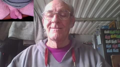 Snapshot of oldman1154565 chatting on 06.06.26 oldman1154565 online show from 06.06.26