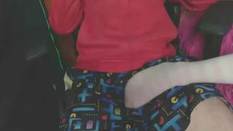 Snapshot of oldmanandgirlishlady chatting on 01.07.25 Kate 22 and Michael 45 online show from 01.07.25