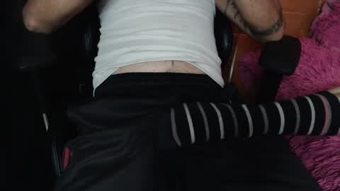 Snapshot of oldmanandgirlishlady chatting on 02.15.25 Kate 22 and Michael 45 online show from 02.15.25