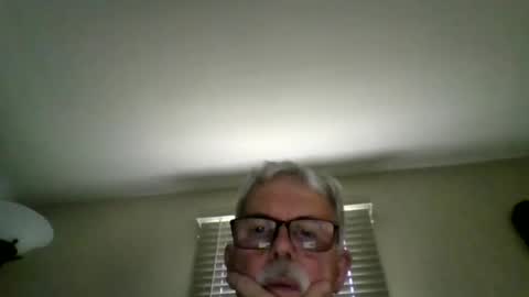 Snapshot of oldmiguy chatting on 05.15.26 OldMIGUY online show from 05.15.26