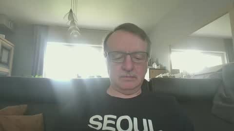 Snapshot of oldtimer160162493 chatting on 04.28.26 oldtimer160162493 online show from 04.28.26