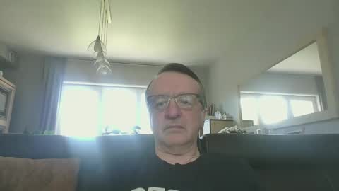 Snapshot of oldtimer160162493 chatting on 04.30.26 oldtimer160162493 online show from 04.30.26
