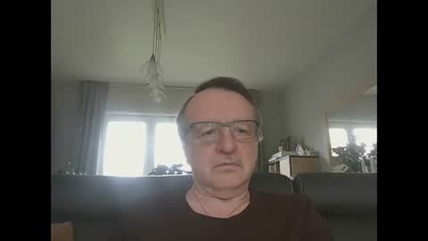 Snapshot of oldtimer160162493 chatting on 05.17.26 oldtimer160162493 online show from 05.17.26