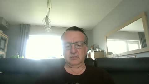 Snapshot of oldtimer160162493 chatting on 06.03.26 oldtimer160162493 online show from 06.03.26