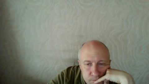 Snapshot of oleg365 chatting on 04.23.26 figaro online show from 04.23.26