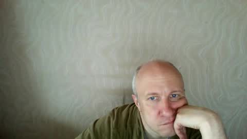 Snapshot of oleg365 chatting on 04.29.26 figaro online show from 04.29.26