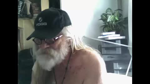 oleredtre online show from 04.05.26