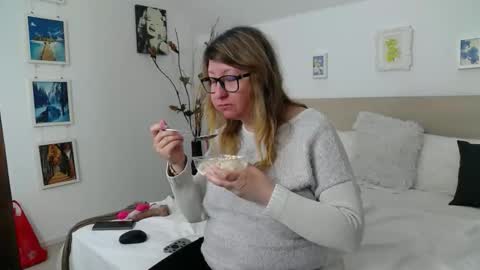 Olga Pavlova online show from 04.07.26