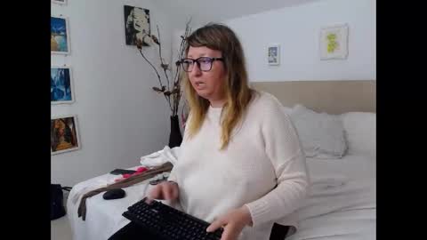 Snapshot of olgapavlova chatting on 04.23.26 Olga Pavlova online show from 04.23.26