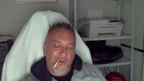 Snapshot of olimpio1230 chatting on 05.15.26 olimpio1230 online show from 05.15.26